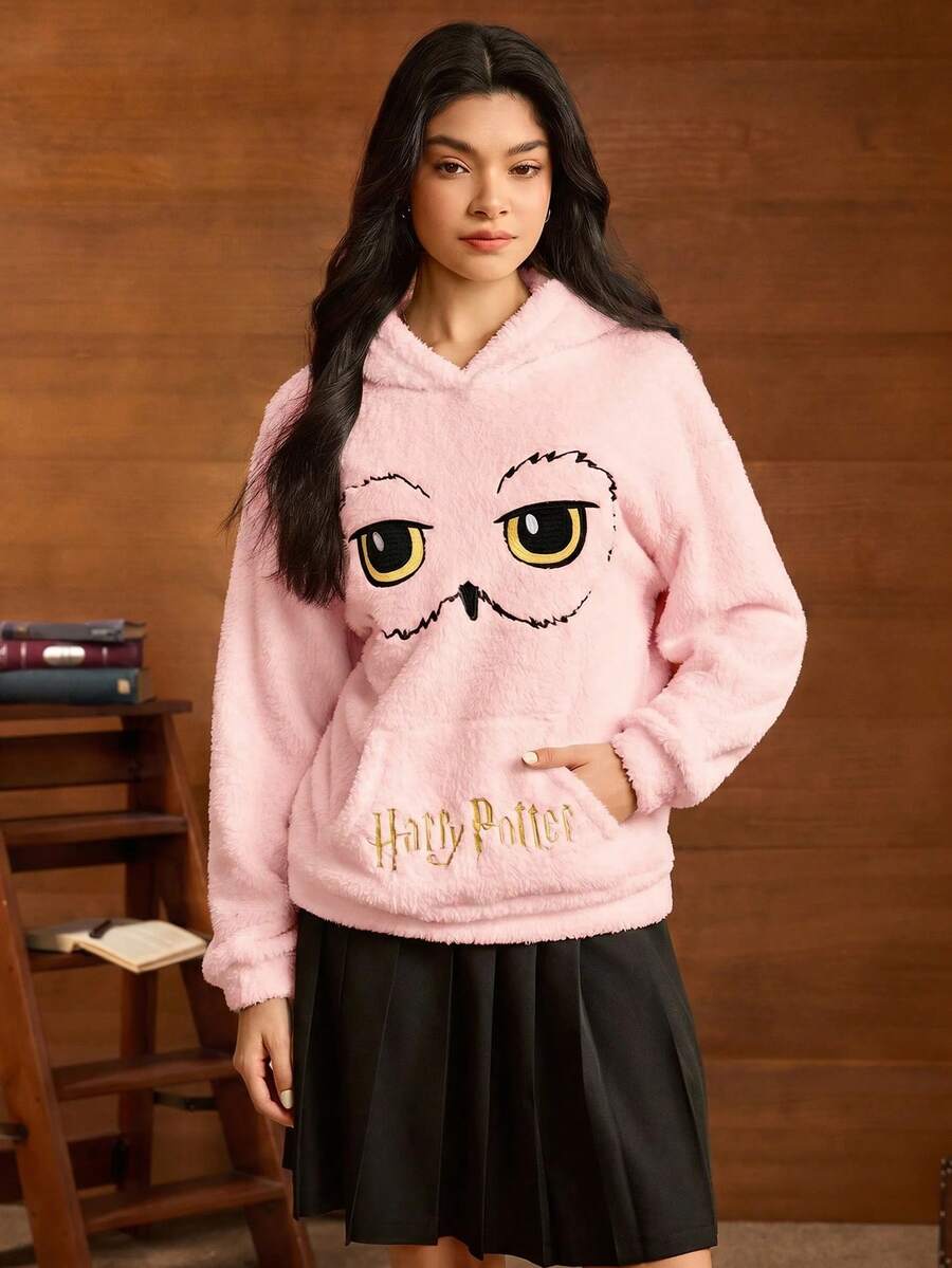 HARRY POTTER X SHEIN 女士休闲时尚街头风日常通勤猫头鹰字母刺绣袋鼠口袋毛绒卫衣,秋冬圣诞新年毛绒卫衣 - 粉色 - 查看 1