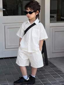 Dazy Kids 小男孩純色單排扣短袖襯衫與短褲休閒日常套裝 - 白色 - 查看 4