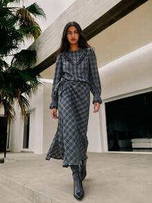 Nöista Green Plaid Blouse And Wrap Skirt Set. Fall, Office Wear, Dinner Plans And Elegant Style. - Green - View 2