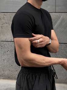 DAZY Men Cotton Solid Round Neck Tee - Black - View 2