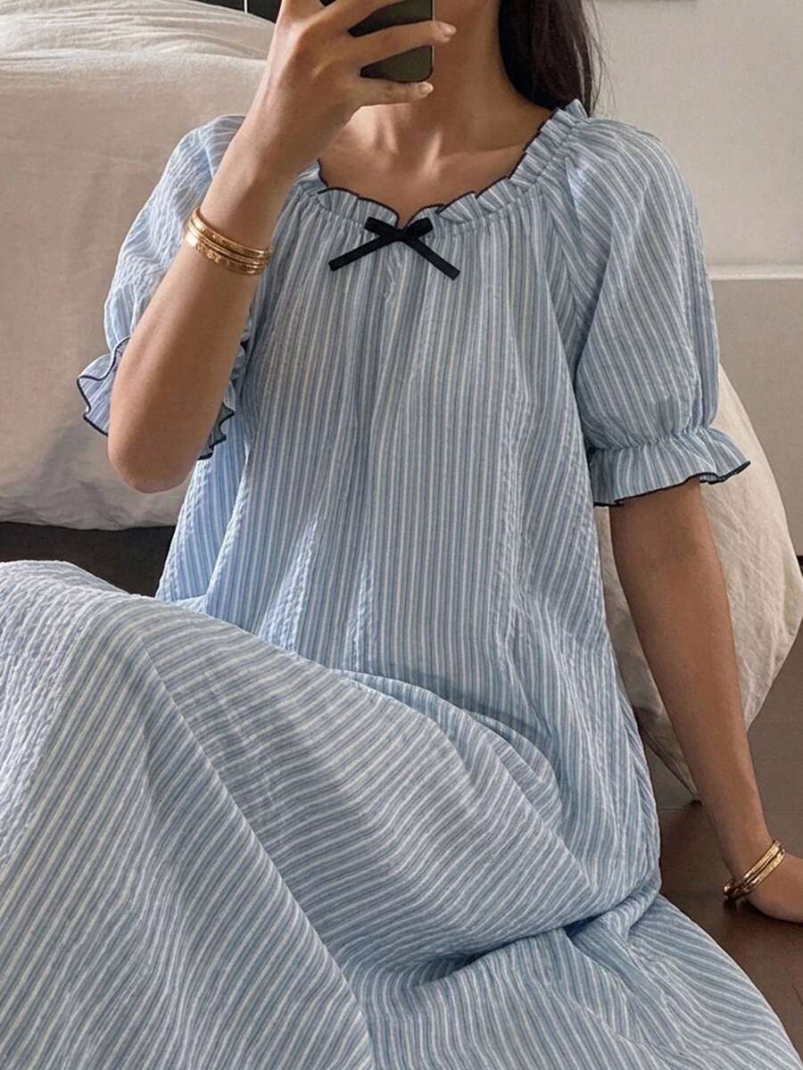 DAZY 青少年女孩蝴蝶結裝飾荷葉邊短袖居家休閒洋裝 - 藍色 - 查看 1