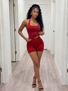 BamGleam 女士露背吊带短款上衣和短裤瑜伽运动服套装红色套装女士健身套装 - 酒紅色 - 查看 5