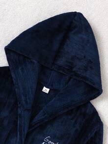 SHEIN 男童皇家藍法蘭絨字母刺繡長袖連帽毛絨睡袍 秋季居家服 - 藏蓝色 - 查看 6