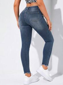 SHEIN EZwear Plus Size Women's Casual Formal Versatile Daily Wear Jeans With Pocket, Button And Distressed Design Back-To-School Navy Blue Summer - Blue - View 2