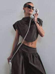 Hauture 女款垂肩高領短版上衣，適合辦公穿著 - 灰色 - 查看 1