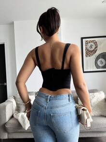 leahseptember حمالة صدر نسائية سوداء بالكامل متطابقة ضيقة مع رقعات دانتيل، توب كورسيه دانتيل زهري فاخر بحمالة رقبة مع حافة منحنية كاجوال صيفي - الأسود - مشاهدة 2