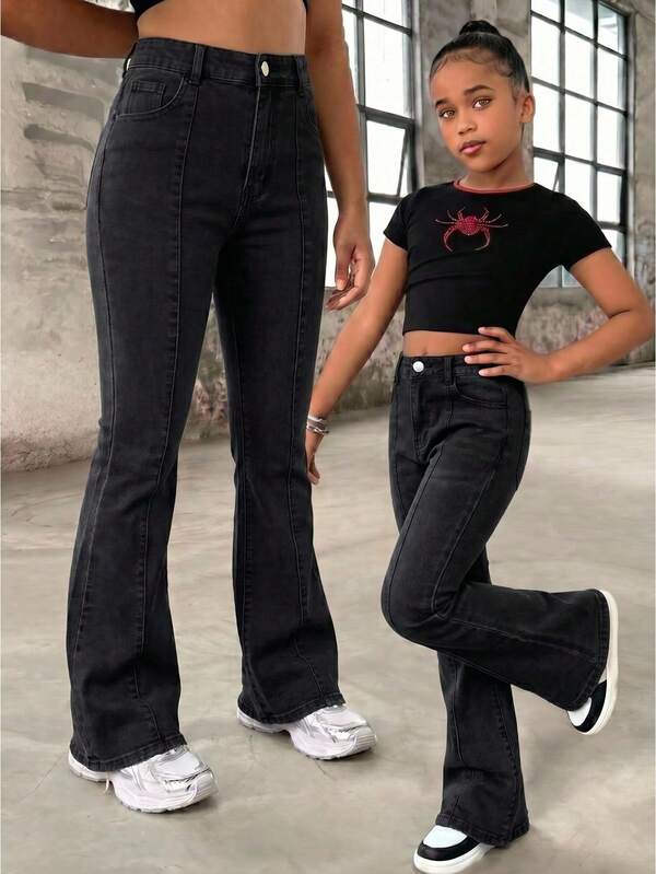 SHEIN Tween Girls' Denim Flare Pants, All-Season Vintage Y2K Pure Black Denim Color With Water-Washed Process, Front Center Split Stitching, Elastic Waist, Stretch Flare Fit, Comfortable Stretch Cotton Denim Fabric, Matching With T-Shirts And Sweatshirts For Music Festivals, Daily Outings, School, Parties, Commuting, Spring/Summer Bestseller, Snug Fit Black Micro-Flare Jeans
