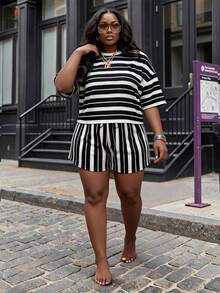 Slaydiva Plus Size Women's Striped Short Sleeve T-Shirt And Shorts Casual 2-Piece Set - Black and White - View 2
