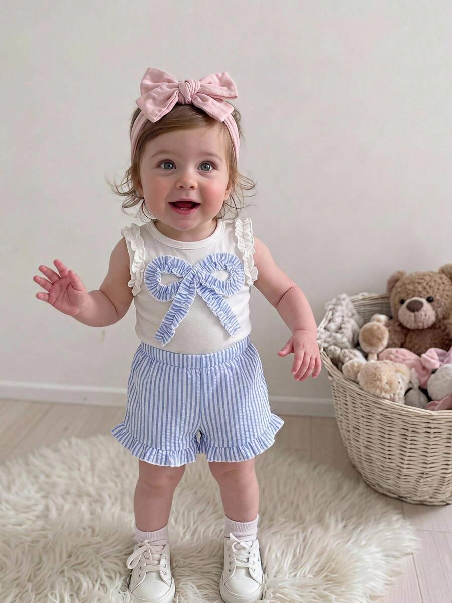 SHEIN Baby Girl Bow Decor Tank Top & Striped Shorts Set
