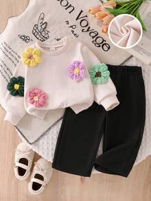 SHEIN Playful Pals 女童 2 件套：秋冬針織圓領杏色 T 恤配 3D 花朵裝飾與黑色直筒長褲，運動時尚風 - 杏色 - 查看 2