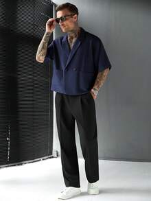 SLATEMANN 男士舒適純色短袖襯衫，極簡大領口配2顆鈕扣，適合正式或休閒場合，休閒度假、聚會、簡約辦公、居家休閒穿著，百搭風格，適合自穿或送禮給朋友，熱銷舒適面料襯衫 - 寶藍色 - 查看 4