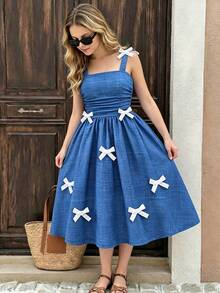 SHEIN Gaun Anak Perempuan Elegan Warna Polos dengan Pita 3D dan Tali Bahu Berlipit, Gaya Baru Musim Semi/Panas untuk Jalan-jalan, Pesta, dan Acara Malam Hari - Biru - View 4