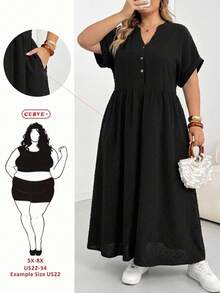 SHEIN CURVE+ 大尺碼女款純色缺口V領百褶休閒日常洋裝 - 黑色 - 查看 1