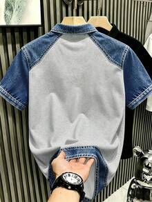 Manfinity Hypemode 美式復古做舊牛仔效果拼色 NY 字母印花 Polo 衫，休閒領口上衣，中性圖案 T 恤，適合日常通勤與夏季休閒穿著 - 彩色 - 查看 2