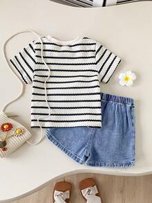 SHEIN Elladie kids 返校季女童休閒可愛圓領標準肩寬黑色條紋3D花朵T恤與純色牛仔裙套裝，夏季 - 黑與白 - 查看 2