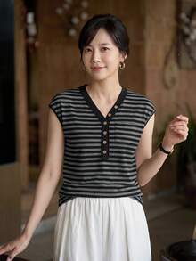 Yumoku 休閒女款夏季條紋T恤 - 彩色 - 查看 4