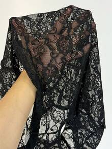EgrlEra Set 2 pcs Atasan Seksi Berenda Berongga dan Rok Mini Transparan untuk Bar dan Festival Musik - Hitam - View 8