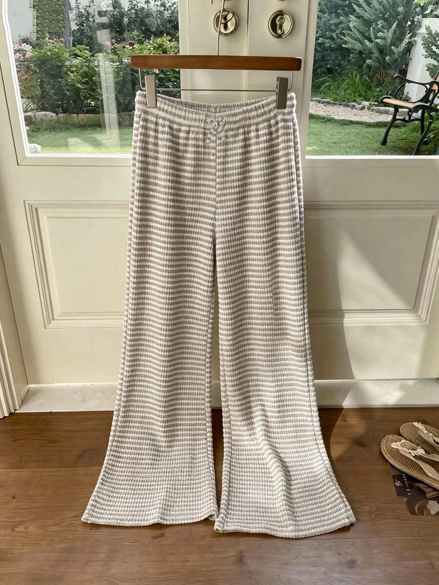 White Textured Floral Pattern Pants With Shirred Waist, Fashionable Minimalist Versatile Comfortable, Suitable For Outings, Relaxation, Vacation, Travel, Etc., For Summer And Autumn - White - View 1