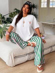 SHEIN EZwear 大尺碼女款字母印花短袖T恤與條紋長褲兩件套 - 彩色 - 查看 2