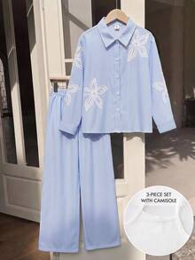 SHEIN 少女韓系藍白條紋三件套，數位印花布料襯衫搭配燒花3D白色花卉前胸與袖子，翻領單排扣，白色細肩帶背心，休閒街頭風校園穿搭，薄款春/秋返校套裝 - 藍色 - 查看 4