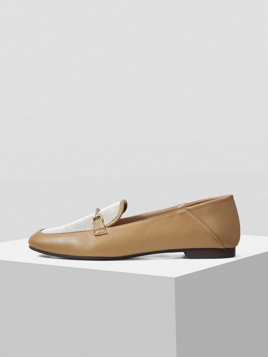 MOTF PREMIUM WOMEN'S SIMPLE COMFORTABLE METAL BUCKLE FLAT SHOES - Apricot - View 2