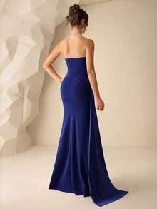 Coutiva Gaun Bridesmaid Model Duyung Tanpa Tali yang Elegan untuk Pesta - Navy Blue - View 2