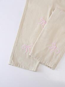 SHEIN Playful Pals 女童牛仔連身褲，四季休閒牛仔女郎西式百搭風格，復古淺藍色前口袋，蝴蝶結刺繡，寬鬆直筒夏季款 - 卡其色 - 查看 6