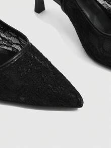CUCCOO SZL 女款時尚性感尖頭露後跟刺繡蕾絲面薄跟中高漆皮高跟鞋 - 黑色 - 查看 5