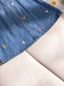 Elladie kids 女童可愛牛仔女孩風格多色愛心刺繡休閒牛仔吊裙，無袖復古藍色水洗寬鬆A字連身褲，秋季款 - 中等水洗藍 - 查看 5