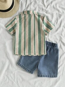 SHEIN Vintaside Kids 男婴春夏休闲装：条纹短袖 Polo 衫和时尚水洗牛仔短裤套装，适合居家、度假、与朋友聚会 - 彩色 - 查看 2