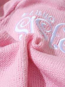 SHEIN 2件組 Hello I'm Here 趣味圖案刺繡新生兒攝影套裝 針織海軍藍連身褲連帽衣 嬰兒拍照秋季道具 - 西瓜粉 - 查看 6
