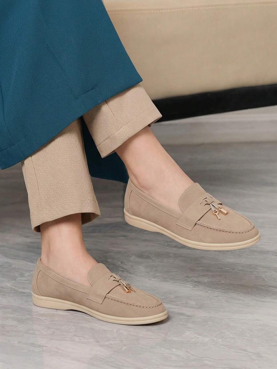 Sleekvia Women's Casual Comfortable Flat Loafers, Versatile For Daily Wear For Christmas Fall Shoes - Light bean paste - View 1