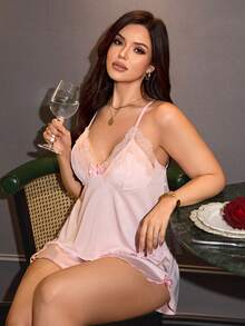SilkySpell Plus Size Pink Lace Camisole Top & Sexy V-Neck Bow Loose Pajama Pants Set For Women - Pink - View 5