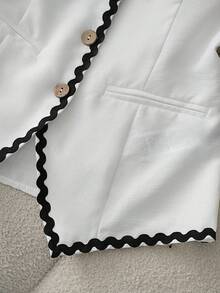 SHEIN Franclia 女款夏季休閒度假風 3D蕾絲裝飾平口鈕扣襯衫，女款休閒度假風平口襯衫，女款日常休閒平口襯衫，女款優雅風平口襯衫 - 白色 - 查看 5