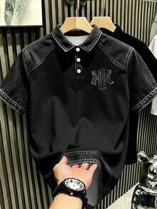 Manfinity Hypemode 美式復古做舊丹寧風拼色 NY 字母印花 Polo 衫，成熟休閒上衣，男女款圖案 T 恤，適合日常通勤與夏季休閒穿著 - 彩色 - 查看 3
