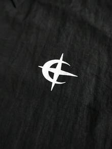 Manfinity Roghcode PAVTROS 男士拼色兩件套，Logo短袖上衣與抽繩短褲街頭風套裝 - 黑色 - 查看 5