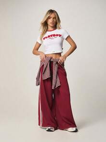Missguided x Playboy Camiseta corta de manga corta con gráfico vintage de club atlético y estampado de logo retro - Blanco - Ver 3
