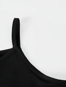 SHEIN ChillGRL 青少年女孩 3件組圓領街頭酷感休閒套裝，包含寬鬆牛仔效果長褲、短版細肩帶背心上衣與長袖連帽衛衣，時尚穿搭 - 黑色 - 查看 3