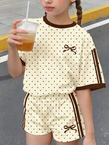 奶油棕時尚波點拼色條紋迷你蝴蝶結圖案印花，青少年女孩休閒極簡舒適圓領寬鬆短袖T恤與短褲套裝，適合春夏日常、街頭風、外出、度假、運動、返校 - 彩色 - 查看 3