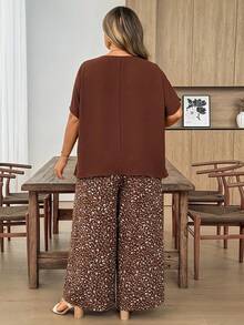 SHEIN CURVE+ Curve 尺码 US22 音乐节、海滨度假、波西米亚风两件套女士度假宽松衬衫和碎花长裤套装 夏季套装 - 棕色 - 查看 2