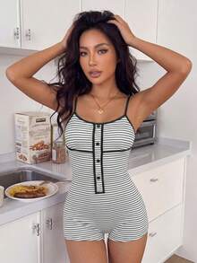 ZzzCrew Sexy Striped All-Over Print Jumpsuit For Women - Multicolor - View 3
