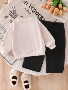 SHEIN Playful Pals 女童 2 件套：秋冬針織圓領杏色 T 恤配 3D 花朵裝飾與黑色直筒長褲，運動時尚風 - 杏色 - 查看 3