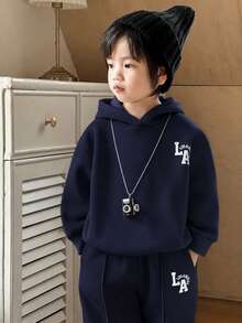SHEIN 2件組兒童小男孩休閒日常舒適字母印花連帽衛衣寬鬆套頭長袖運動衫直筒寬鬆運動長褲針織運動套裝，適合學校、花園、海灘、生日，春、夏、秋、冬穿著 - 藏蓝色 - 查看 4