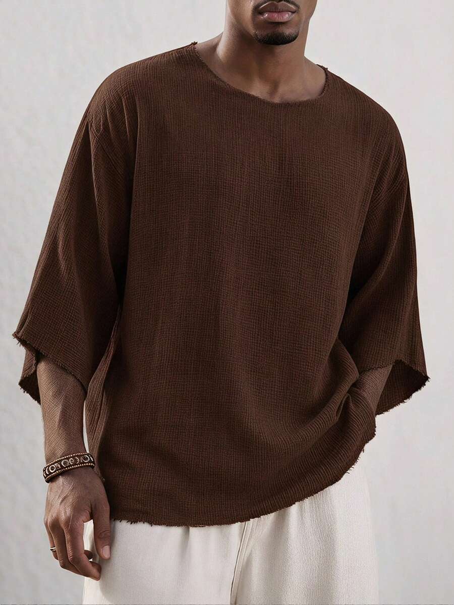 Manfinity VCAY 男士深棕色棉質寬鬆紋理皺褶 T 恤，夏季休閒度假風，原邊毛邊下擺套頭圓領半袖上衣，足球風