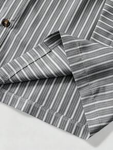 ROMWE MEN Kemeja Kasual Pria Lengan Panjang Kotak-kotak Motif Gorila Kartun, Kancing Tunggal - Dark Grey - View 6