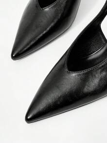 Mnmlis V-Shaped Hollow Double Thin Belt Adjustable Buckle, Pointed Toe Thin Middle Heel Simple Commuting Soft Leather Black Slingback Shoes - Black - View 4