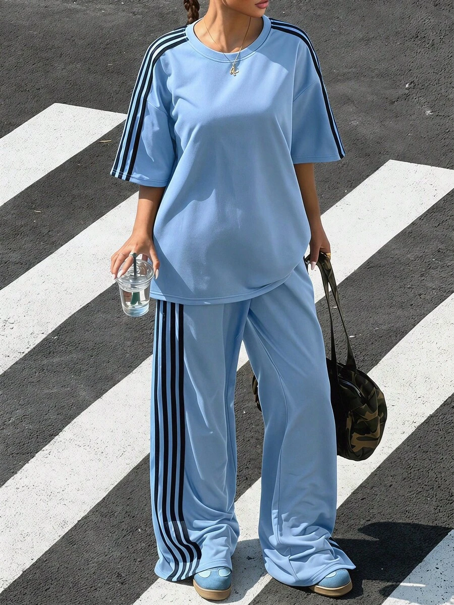 Muchica Conjunto informal de 2 piezas de top de cuello redondo con estampado de rayas de color contrastante y pantalones de pierna ancha para tallas grandes - Celeste - Ver 1