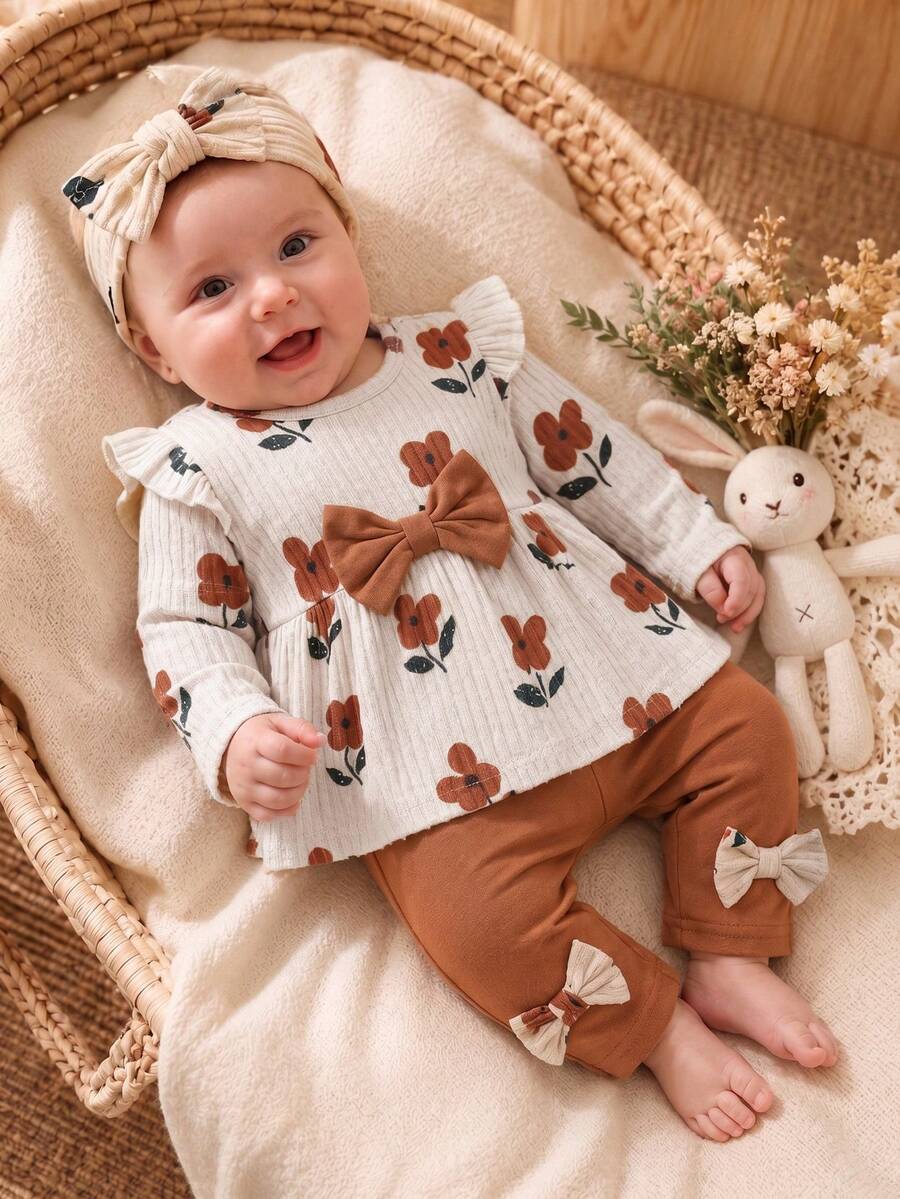 SHEIN Playful Pals 新生兒春秋款棕色溫柔風花卉印花蝴蝶結裝飾針織泡泡袖套頭上衣搭配蝴蝶結裝飾棕色長褲修身 2 件套,適合外出、休閒、運動、聖誕派對,可愛穿搭 - 棕色 - 查看 1