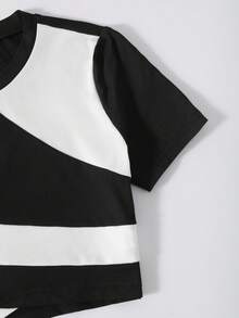 SHEIN Franclia Tops con gráficos de mujer con cuello redondo de dos tonos - Blanco y Negro - Ver 5