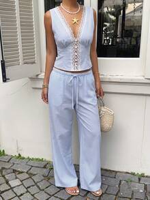 Sunnyshic Ensemble 2 pièces femme printemps été automne, top à col V en coton rayé bleu et blanc avec dentelle blanche contrastante, ceinture à nouer cintrée à la taille et pantalon long, élégant, mignon, romantique, polyvalent pour vacances, trajets, bureau, sorties quotidiennes et rendez-vous - Bleu azur - Voir 5